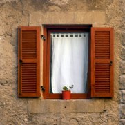 Окна. Витербо. Италия, 2010
