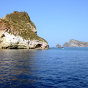 Островки около Панареа. Липарские острова. Италия. 2015