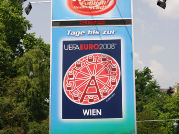 Вена. Информационный стенд Евро-2008 около Ратуши