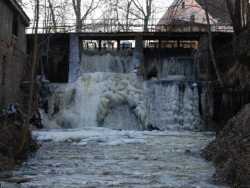 Латвия-2008. Кулдига. Водопад на реке Alek?up?te - самый высокий в Латвии (4.5м)