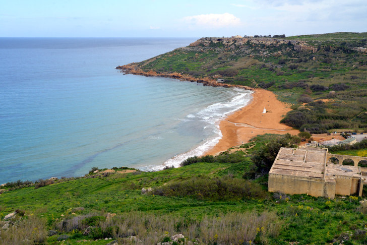 Пляж в Рамла Бэй. Гозо, Мальта