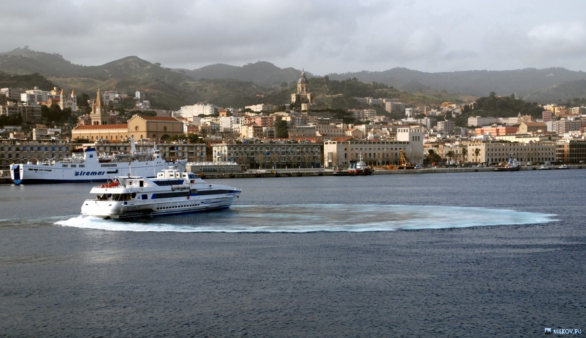 Порт Мессины. Сицилия. 2010