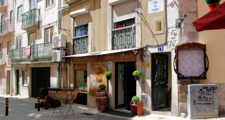 Ресторан Solar do Duque. Лиссабон, Португалия, 2011